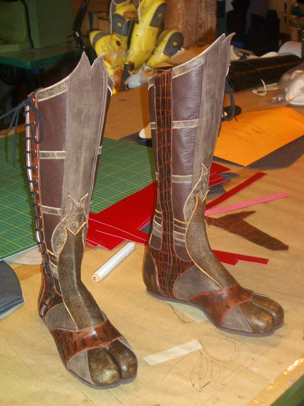 brown theatre boots with cleft toe